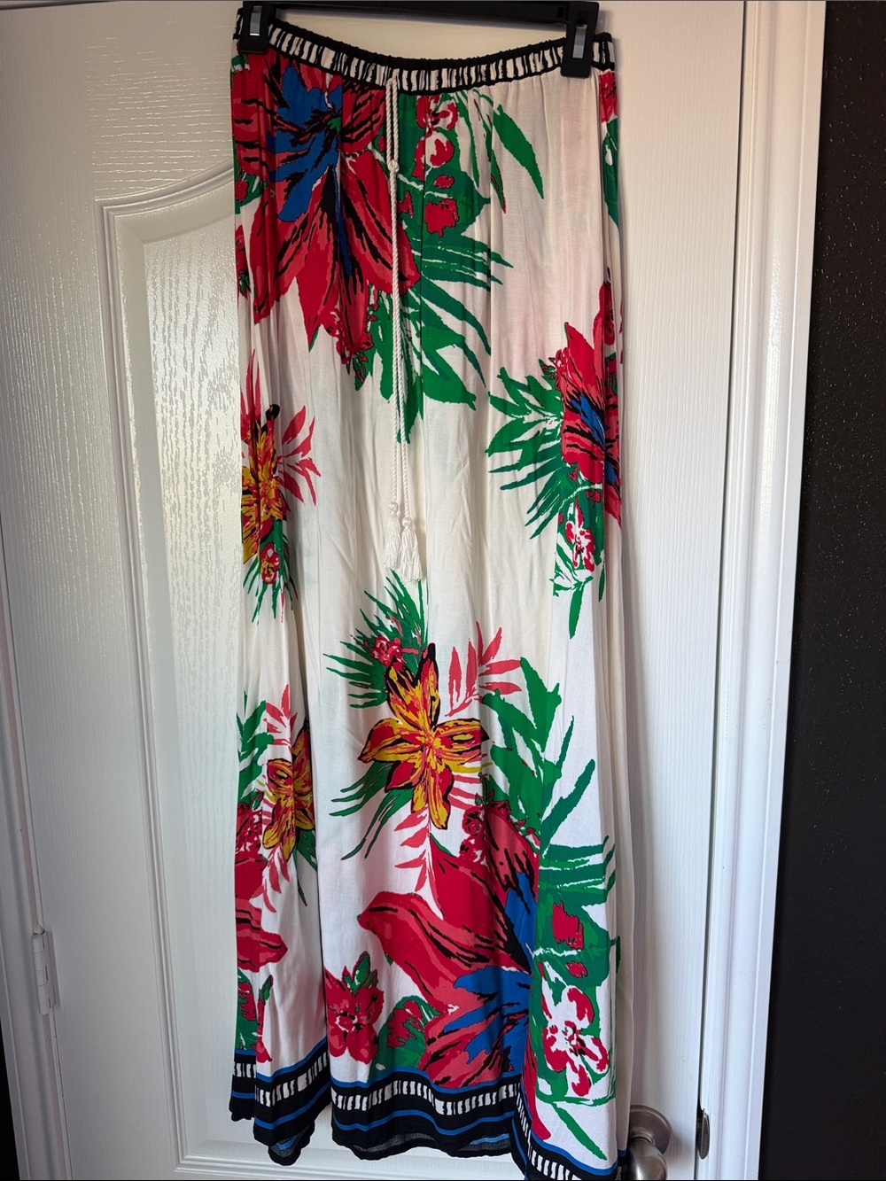 Women’s White Floral Maxi Skirt with Drawstring Waist